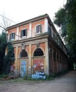Écuries Abandonnées